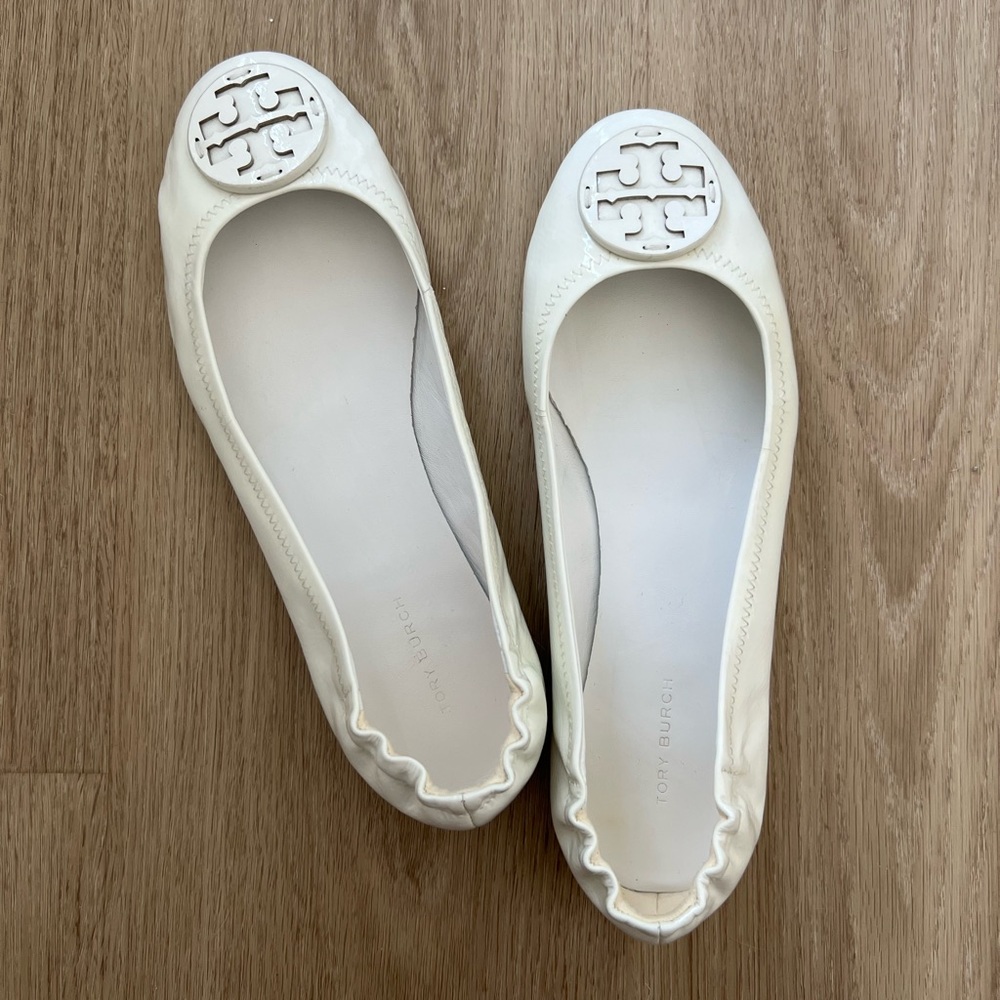 Tory Burch - Minnie Travel Leather Ballet Flats (Patent White/Gardenia) - Size 8